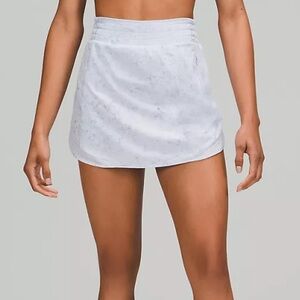 BNWOT Lululemon Hotty Hot Skirt
